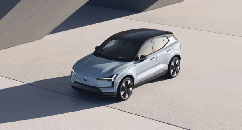El pequeño SUV eléctrico de Volvo recibe un trato rudo y aventurero. Es el 2026 Volvo EX30 Cross Country 
