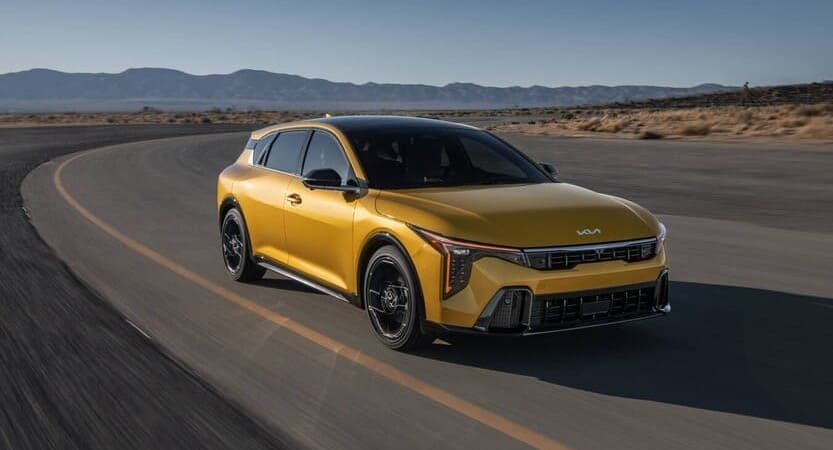 Kia se adentra en terrenos inestables con el nuevo K4 Hatchback.