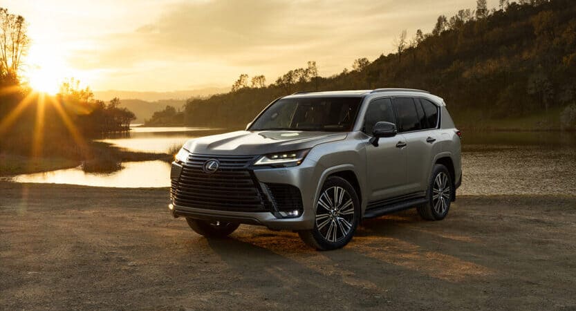 Lexus LX700h, una bestia robusta y ahora más ecológica.